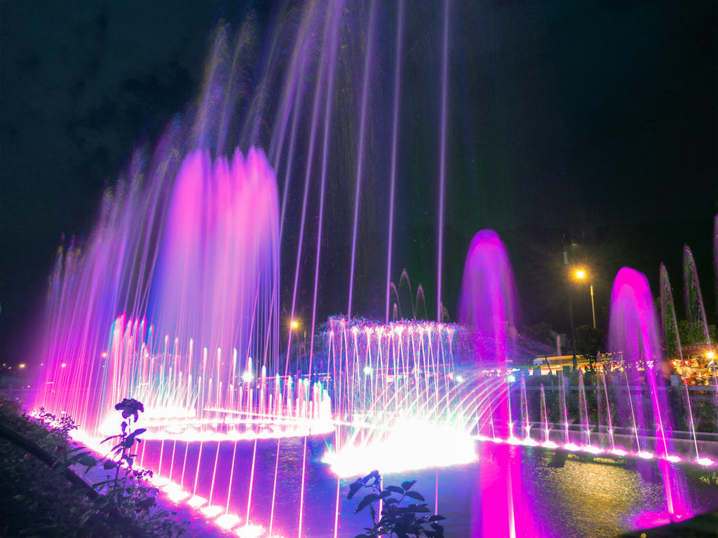 林州村级最大的音乐喷泉——止方村